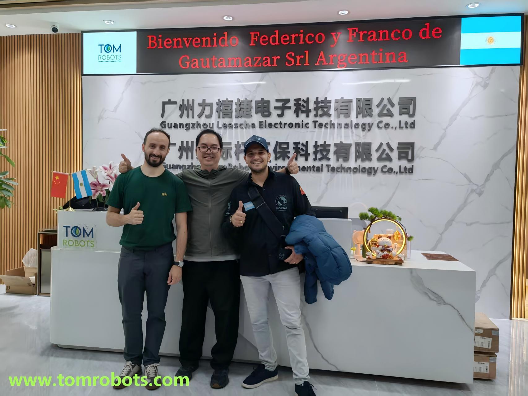 Argentine Partner Fede Visits tomrobots: Deepening Cooperation and Exploring New Horizons in Environmental Equipment