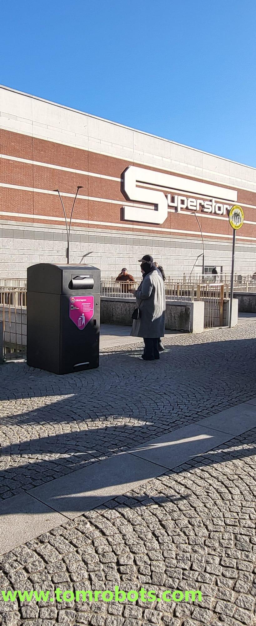 TOMROBOTS' Solar Bin Revolutionizes Waste Management in Italy